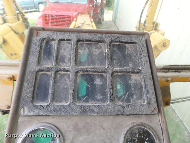 image for item DA2381 Dresser 830 motor grader