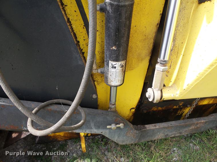 image for item DA2383 2006 Bomag 815-2 paver