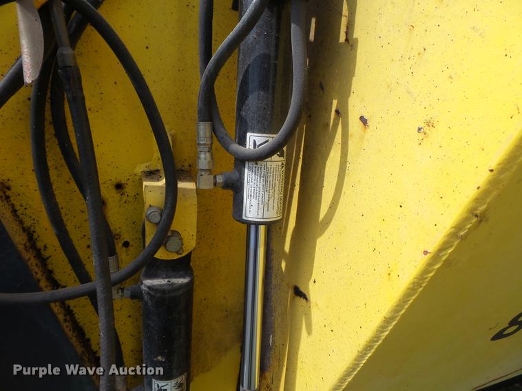 image for item DA2383 2006 Bomag 815-2 paver