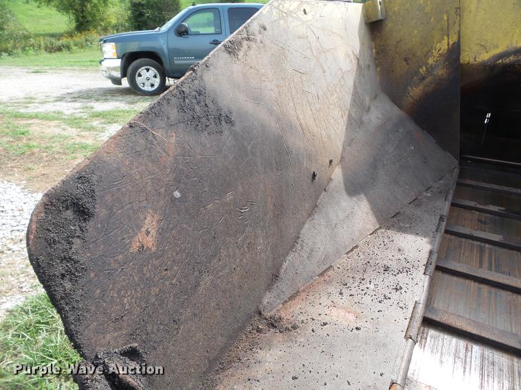 image for item DA2383 2006 Bomag 815-2 paver