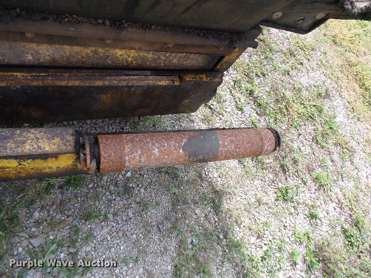 image for item DA2383 2006 Bomag 815-2 paver