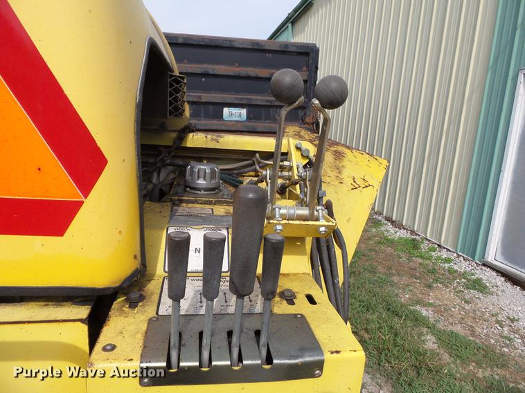 image for item DA2383 2006 Bomag 815-2 paver