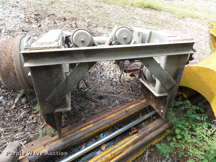 image for item DA2384 2001 Spicer axle