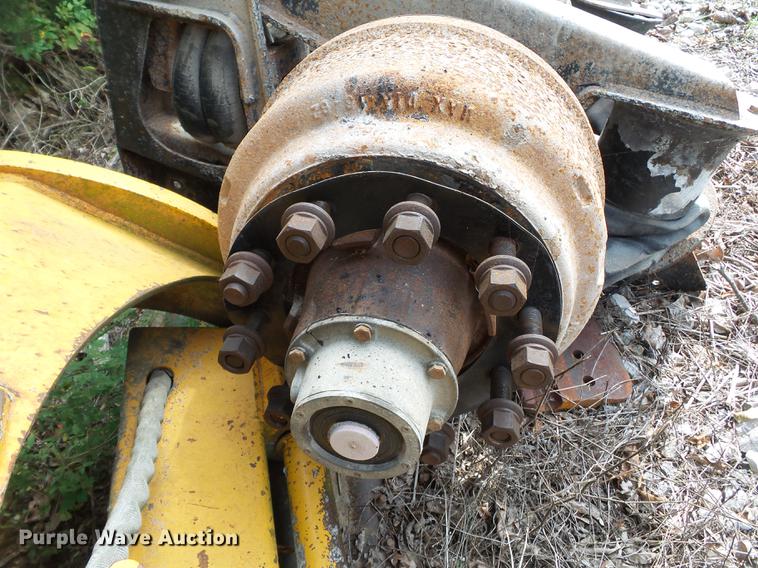 image for item DA2384 2001 Spicer axle