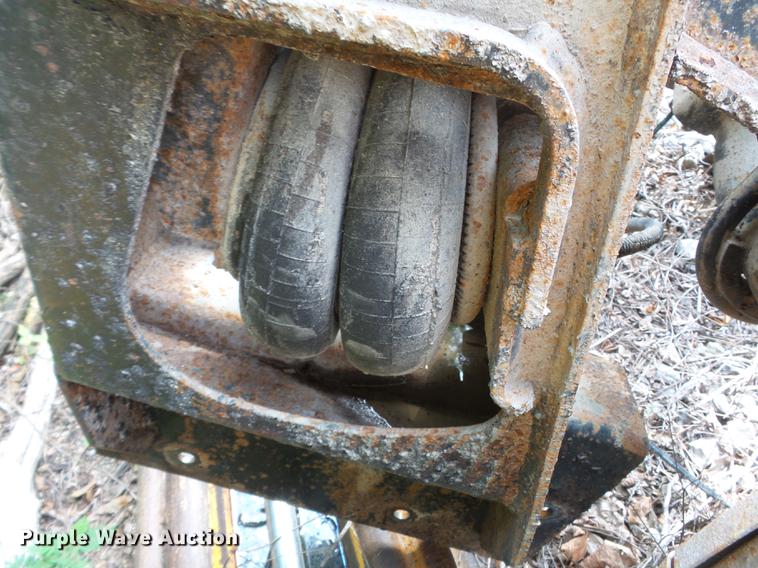 image for item DA2384 2001 Spicer axle