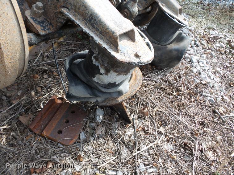 image for item DA2384 2001 Spicer axle