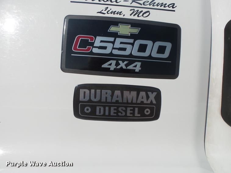 image for item DA2669 2006 Chevrolet C5500 bucket truck