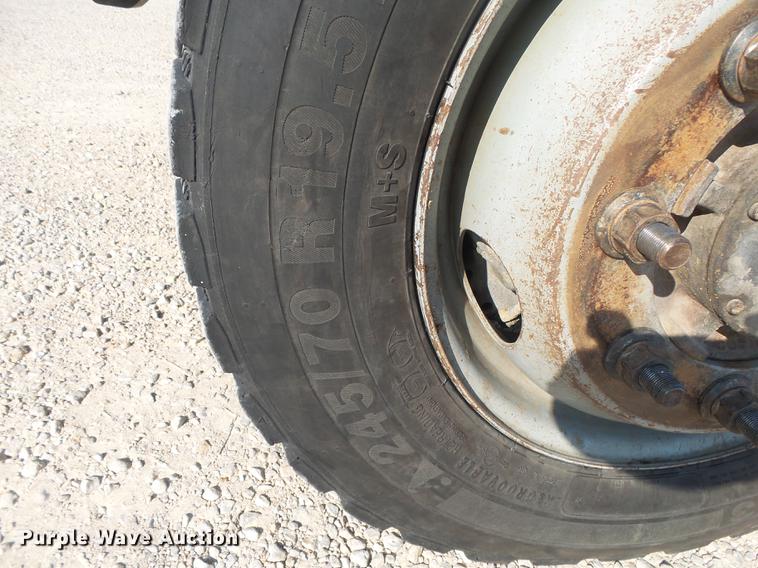 image for item DA2669 2006 Chevrolet C5500 bucket truck