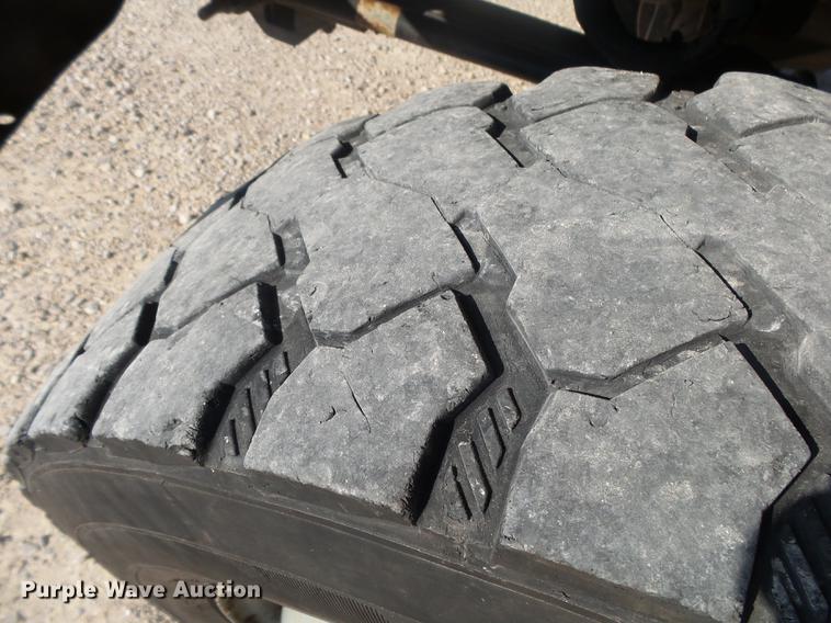 image for item DA2669 2006 Chevrolet C5500 bucket truck