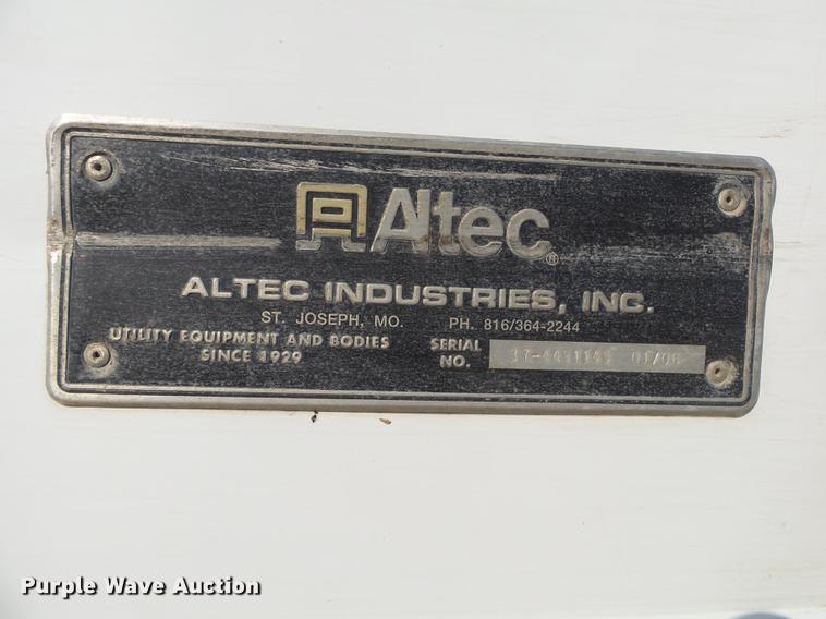 image for item DA2669 2006 Chevrolet C5500 bucket truck