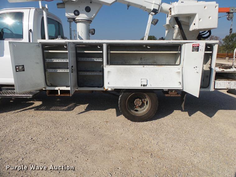 image for item DA2669 2006 Chevrolet C5500 bucket truck