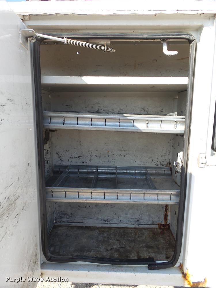 image for item DA2669 2006 Chevrolet C5500 bucket truck