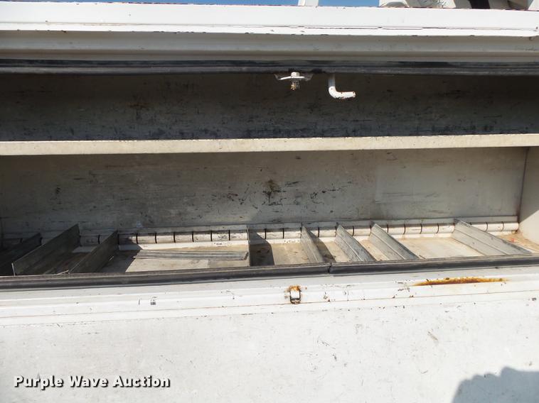 image for item DA2669 2006 Chevrolet C5500 bucket truck