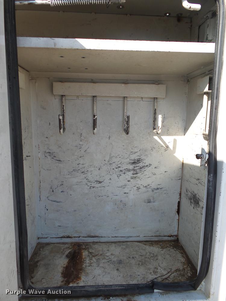 image for item DA2669 2006 Chevrolet C5500 bucket truck