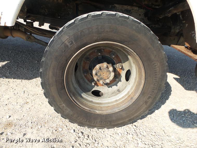 image for item DA2669 2006 Chevrolet C5500 bucket truck