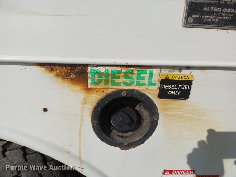 image for item DA2669 2006 Chevrolet C5500 bucket truck