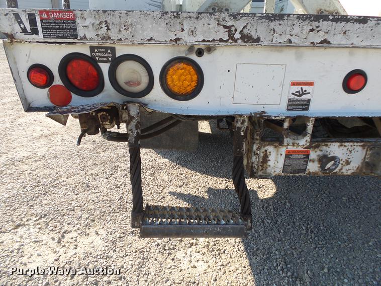 image for item DA2669 2006 Chevrolet C5500 bucket truck
