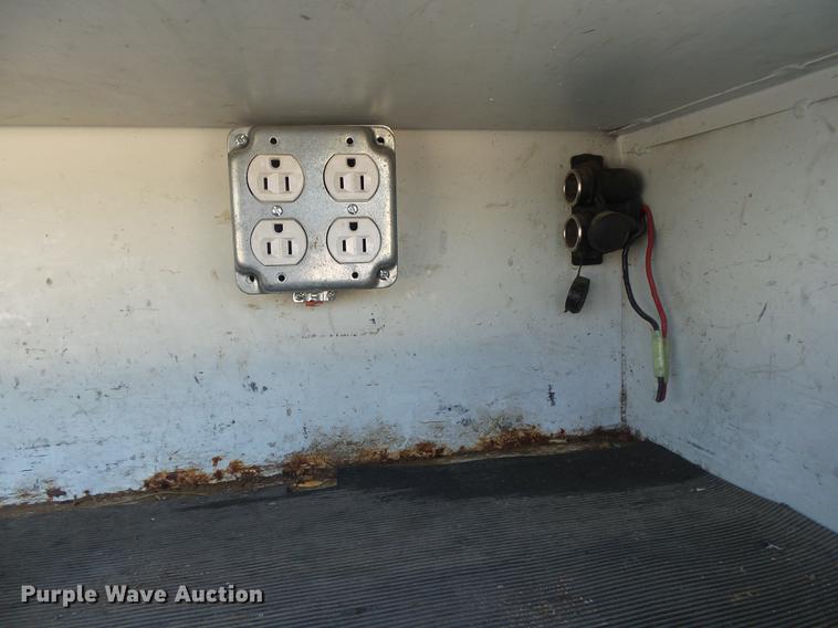 image for item DA2669 2006 Chevrolet C5500 bucket truck