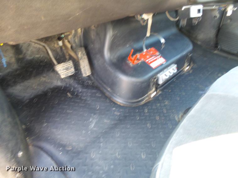 image for item DA2669 2006 Chevrolet C5500 bucket truck