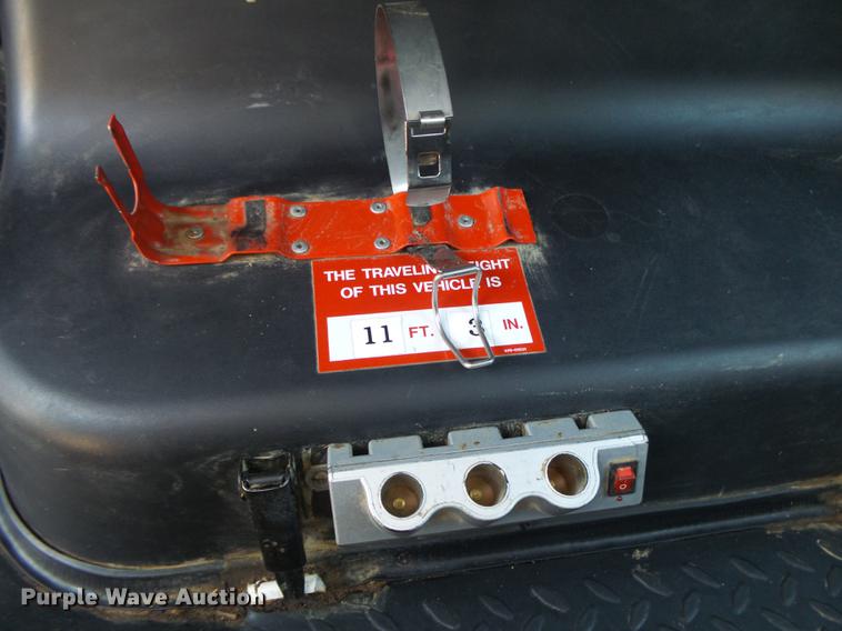 image for item DA2669 2006 Chevrolet C5500 bucket truck