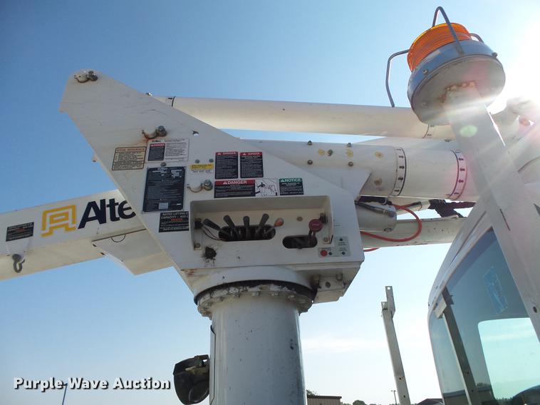 image for item DA2669 2006 Chevrolet C5500 bucket truck