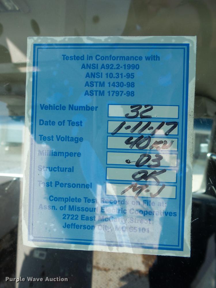 image for item DA2669 2006 Chevrolet C5500 bucket truck