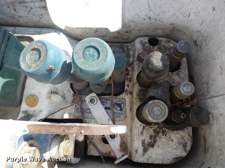 image for item DA2669 2006 Chevrolet C5500 bucket truck