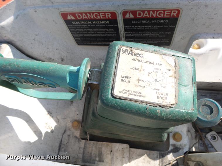 image for item DA2669 2006 Chevrolet C5500 bucket truck