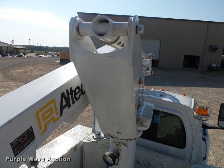 image for item DA2669 2006 Chevrolet C5500 bucket truck