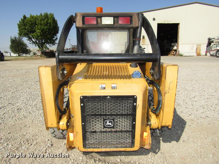 image for item DA3148 2005 John Deere 317 skid steer