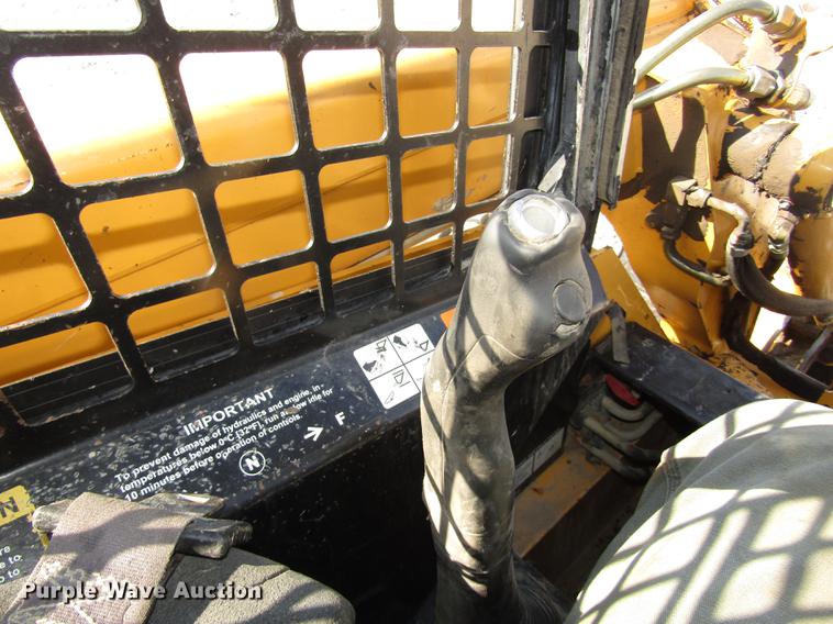 image for item DA3148 2005 John Deere 317 skid steer
