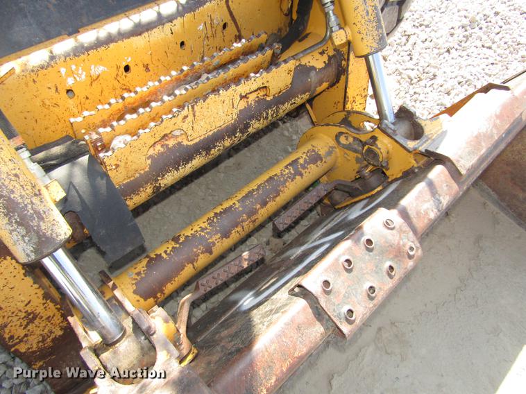 image for item DA3148 2005 John Deere 317 skid steer