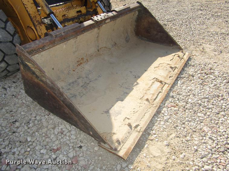 image for item DA3148 2005 John Deere 317 skid steer