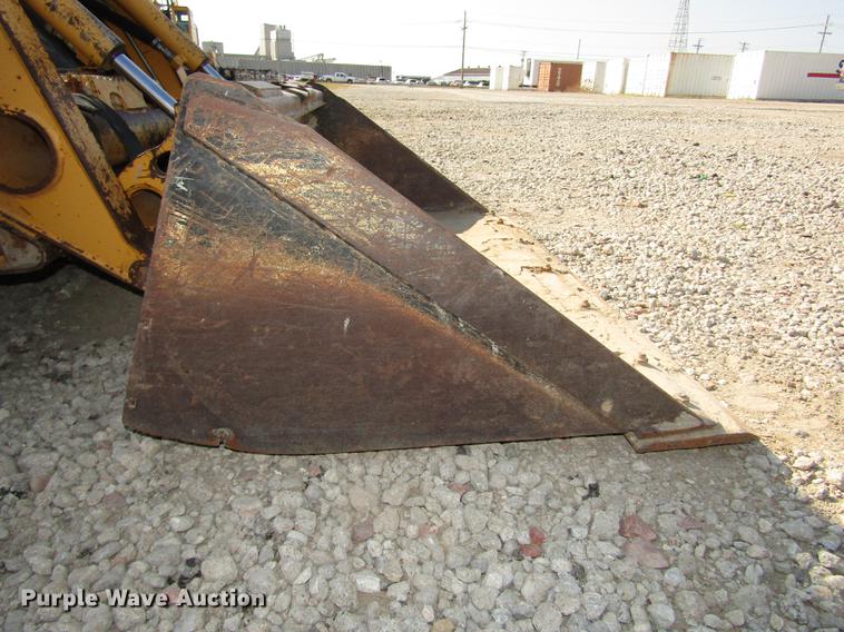 image for item DA3148 2005 John Deere 317 skid steer