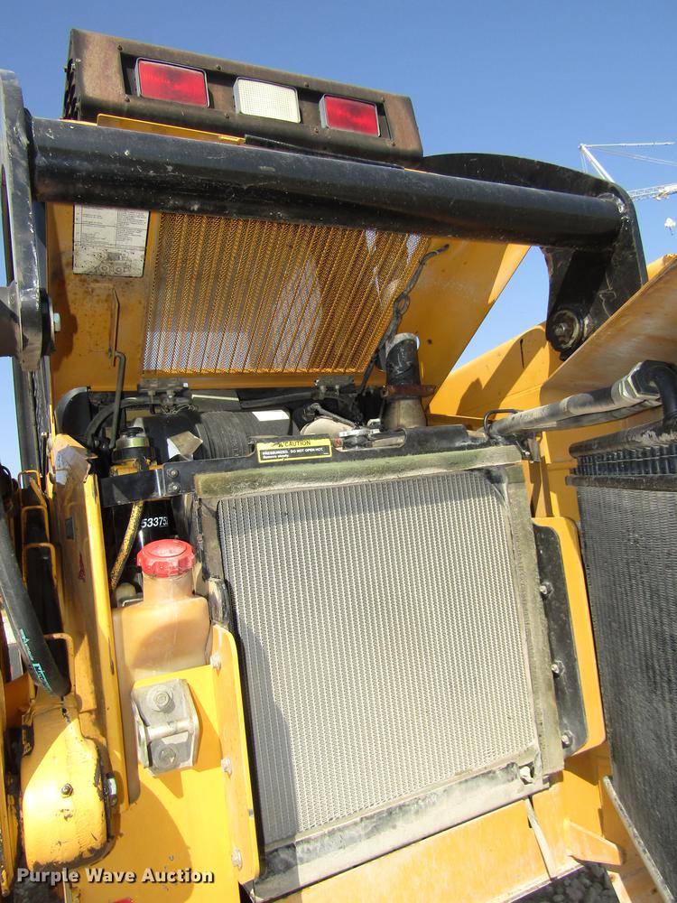image for item DA3148 2005 John Deere 317 skid steer