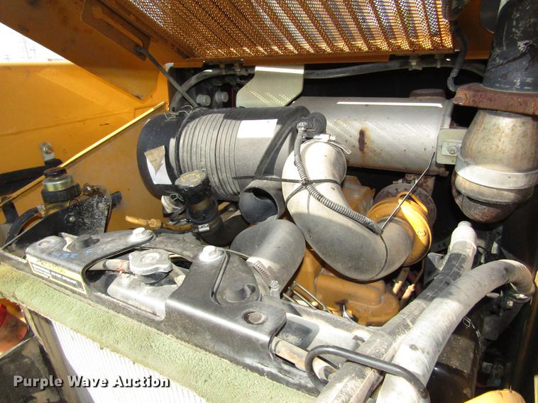 image for item DA3148 2005 John Deere 317 skid steer