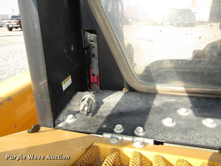 image for item DA3148 2005 John Deere 317 skid steer