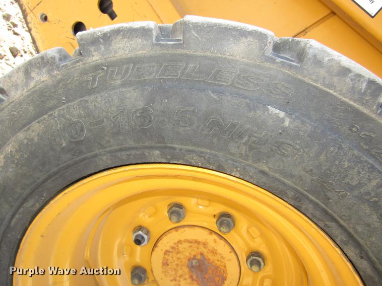 image for item DA3148 2005 John Deere 317 skid steer