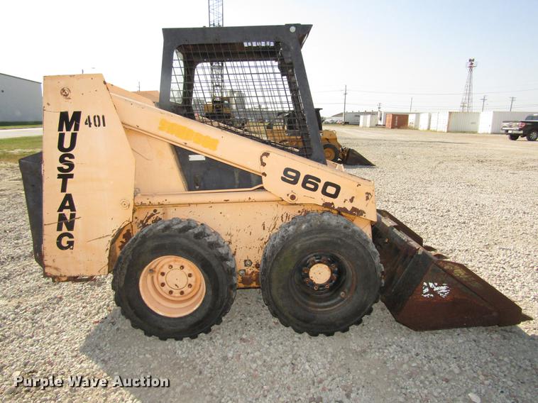 image for item DA3150 1995 Mustang 960 skid steer