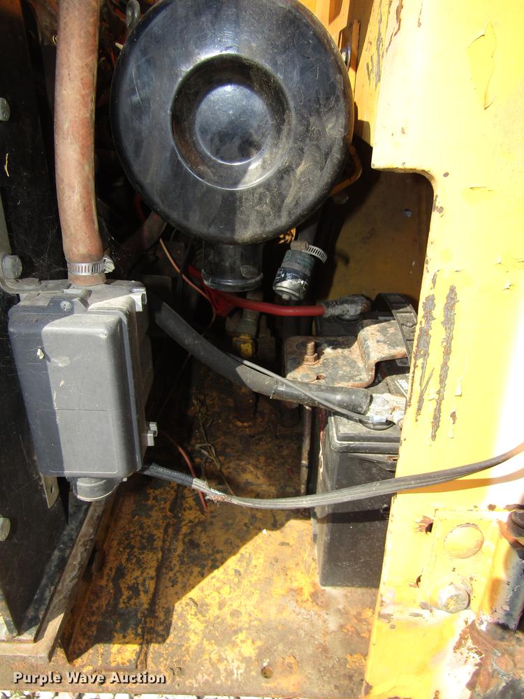 image for item DA3150 1995 Mustang 960 skid steer