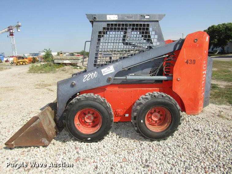 image for item DA3151 2002 Thomas Pro Tough 2200 skid steer