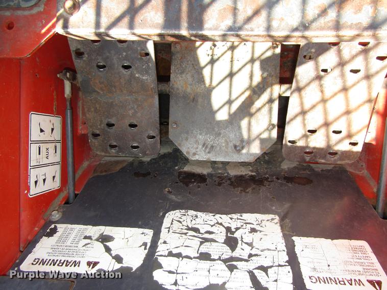 image for item DA3151 2002 Thomas Pro Tough 2200 skid steer