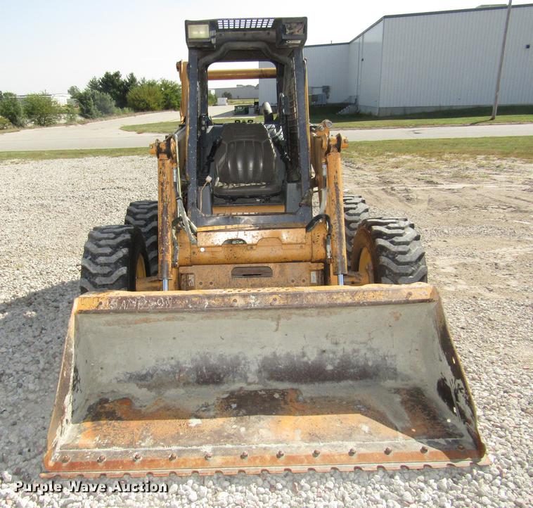 image for item DA3152 1999 Case 75XT skid steer