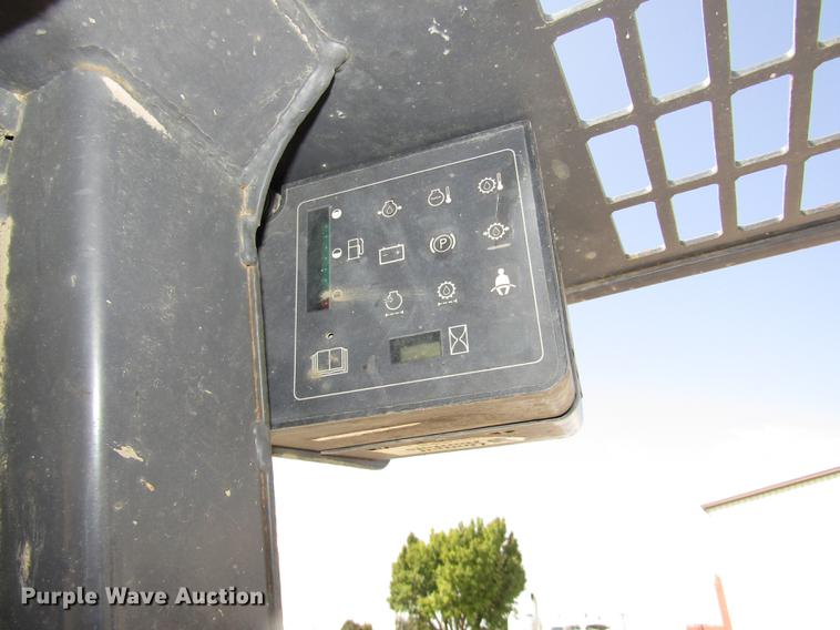 image for item DA3152 1999 Case 75XT skid steer