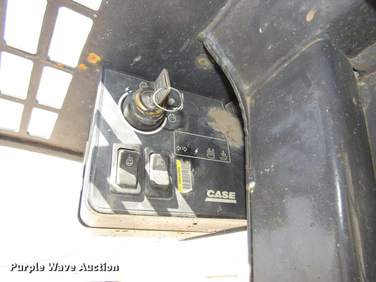image for item DA3152 1999 Case 75XT skid steer