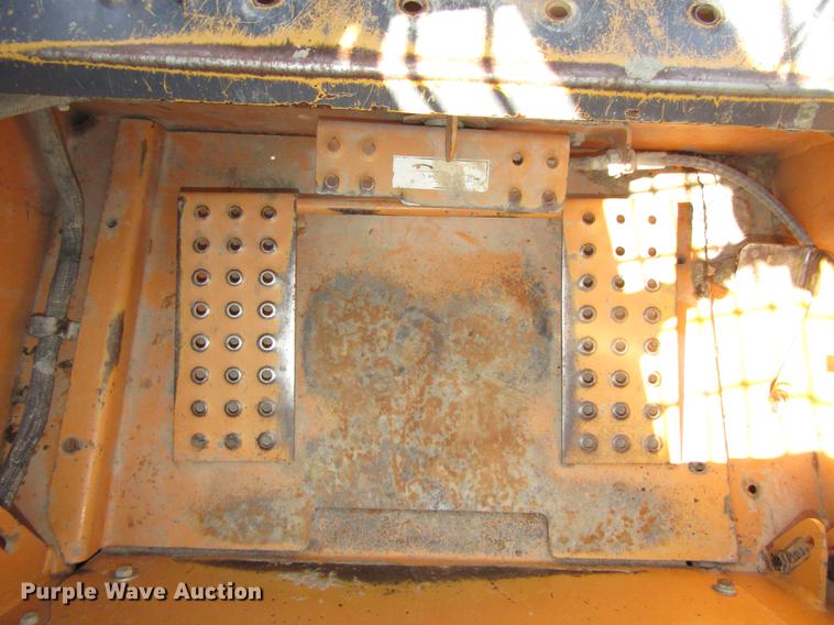 image for item DA3152 1999 Case 75XT skid steer