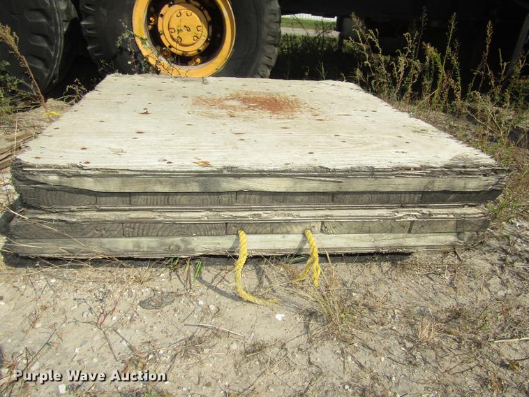 image for item DA3156 1966 BLH Lima 600TA crane