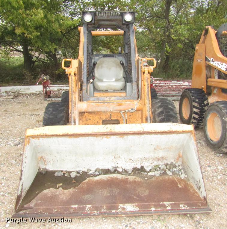 image for item DA3178 2001 Case 85XT skid steer