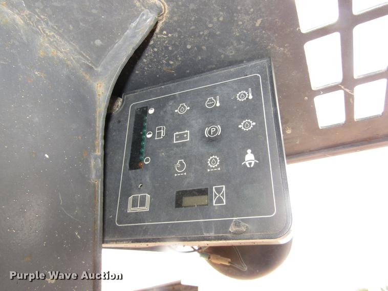 image for item DA3178 2001 Case 85XT skid steer