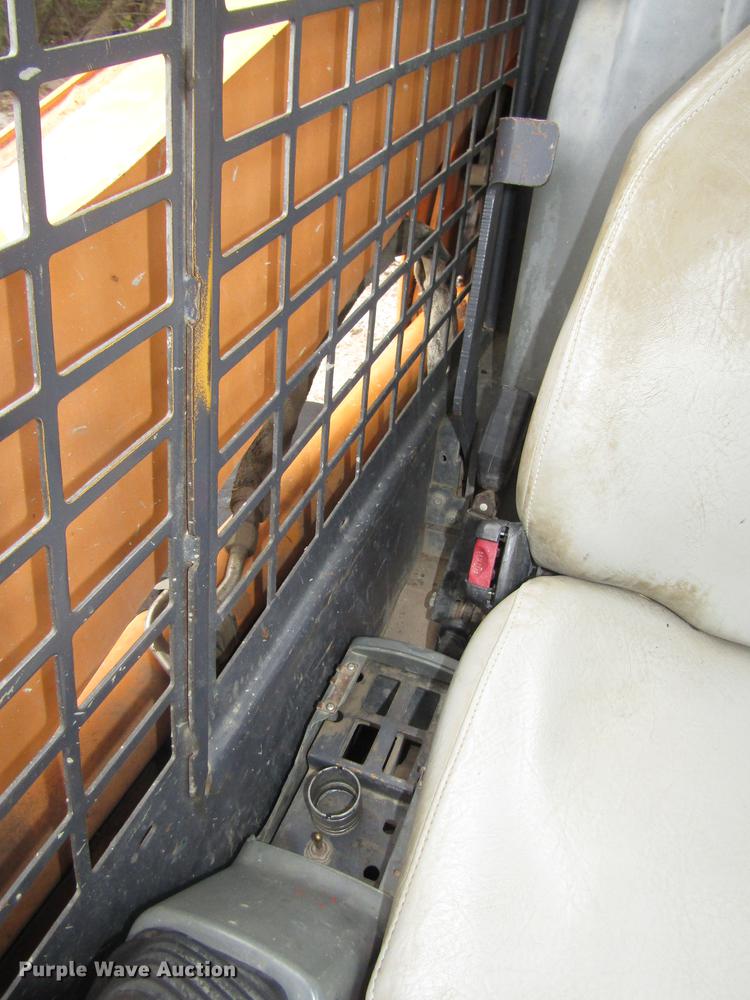 image for item DA3178 2001 Case 85XT skid steer